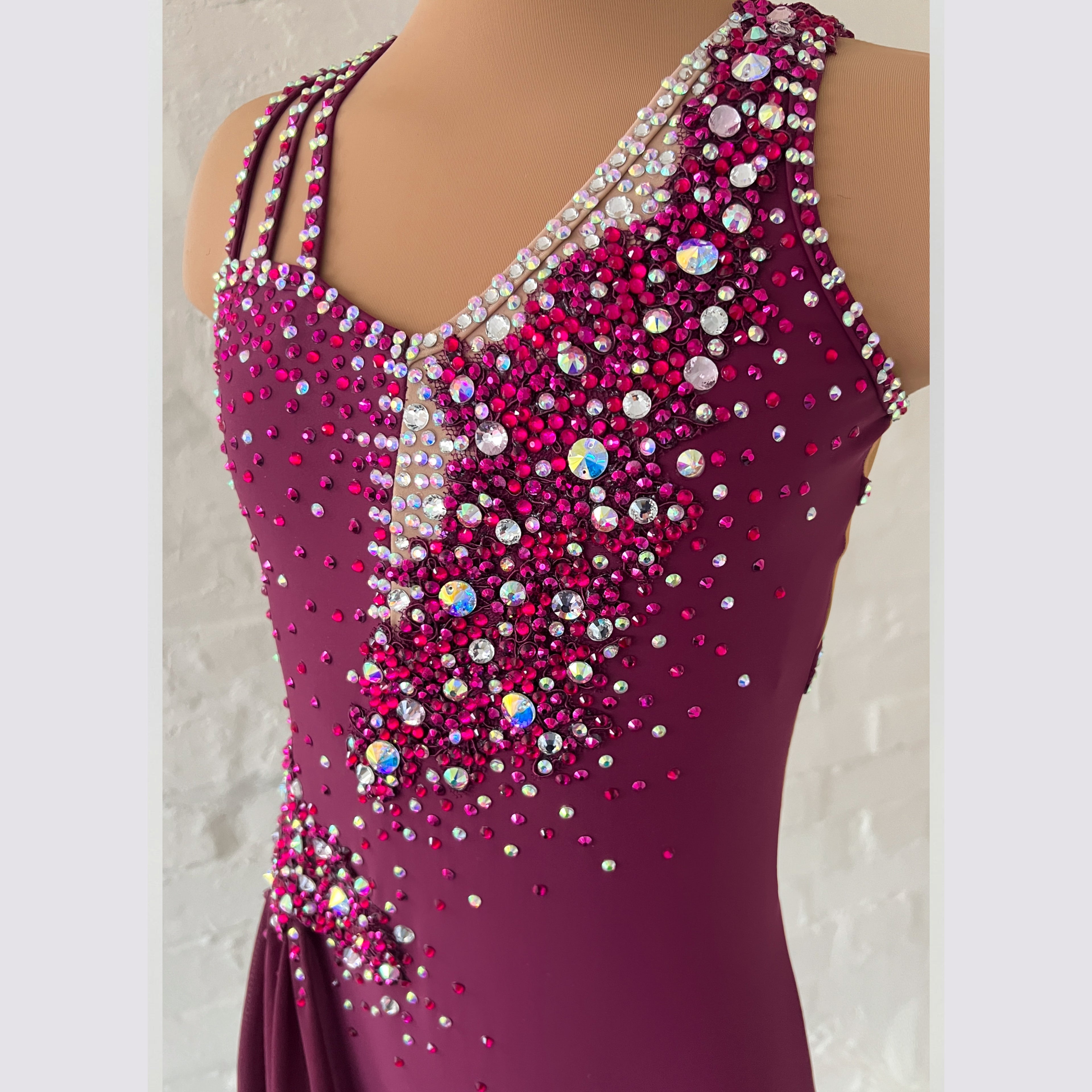 Adult Small | Shimmering Maroon - Sparkle Worldwide